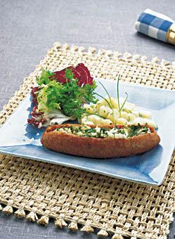 Fyllda ugnsstekta isterband med råstuvad potatis