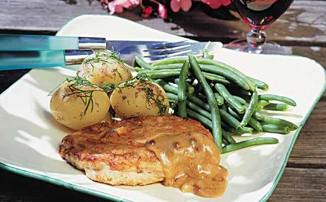 Kycklingfilé i rosépepparsås