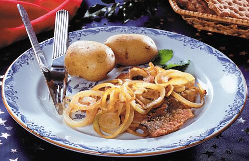 Stekt salt sill med lök