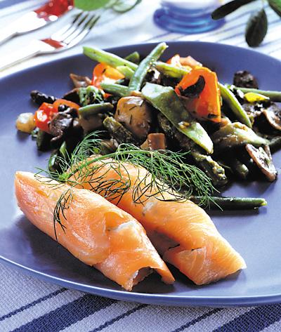 Laxrulle med marinerade grönsaker