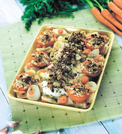 Fisk på rotfruktsbädd med frasigt täcke