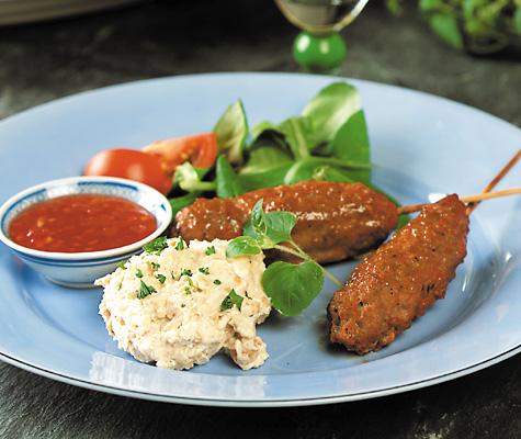Köttfärsspett med kikärtsröra