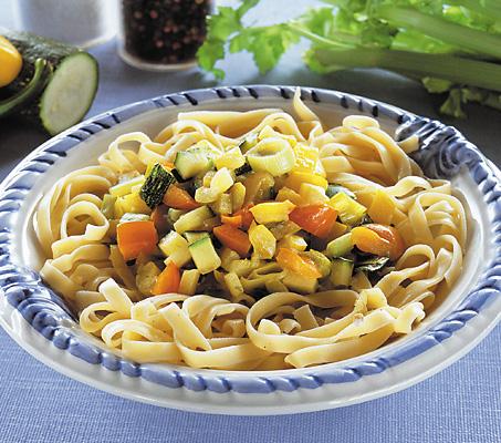 Pasta med grönsaksfräs