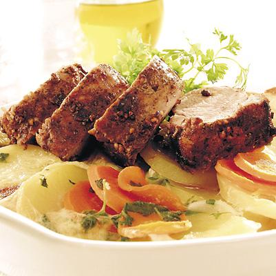 Rosépepparfilé med potatis- och morotsgratäng