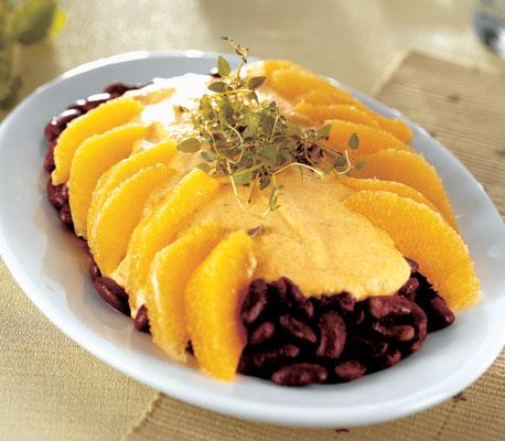 Kidneybönor med örtsås och apelsin