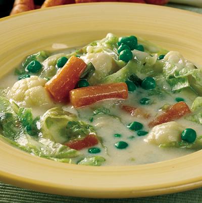 Soppa med späda primörer