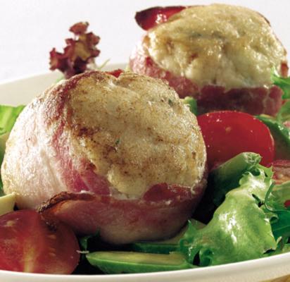 Hemlagade fiskbollar med avokadosallad