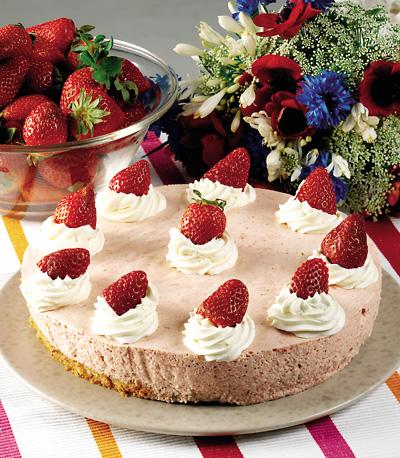 Fromagejordgubbstårta