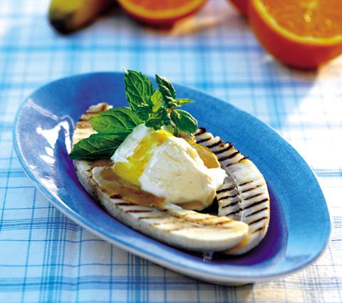 Grillade bananer med apelsinsås