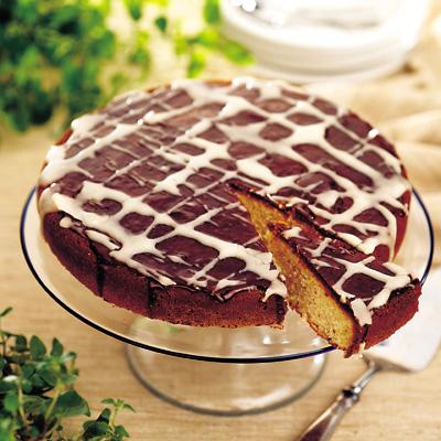 Glasyrkaka med vinbärsgelé