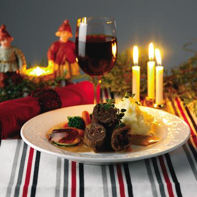 Fyllda rullader med glöggsås