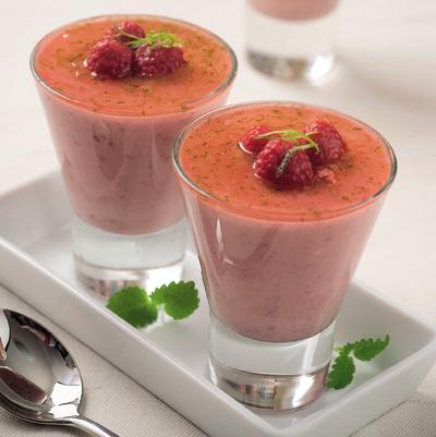 Hallonmousse med limegelé