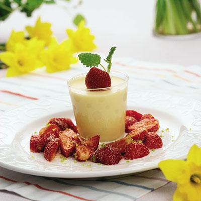 Mandelfromage med jordgubbar