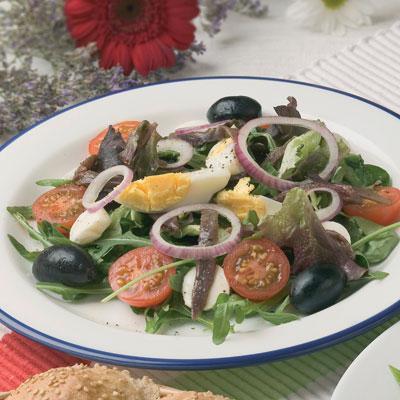 Mozzarellasallad med tomater och sardeller