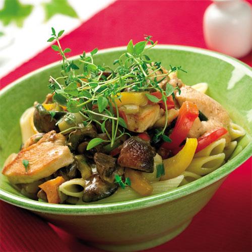 Wokad kycklingfilé med pastapennor