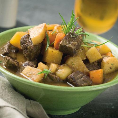 Nötköttsgryta med rosmarin och rotfrukter