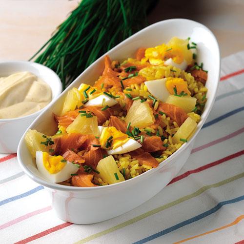 Curryris med rökt lax