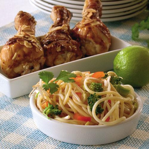 Mandelkyckling med nudelsallad