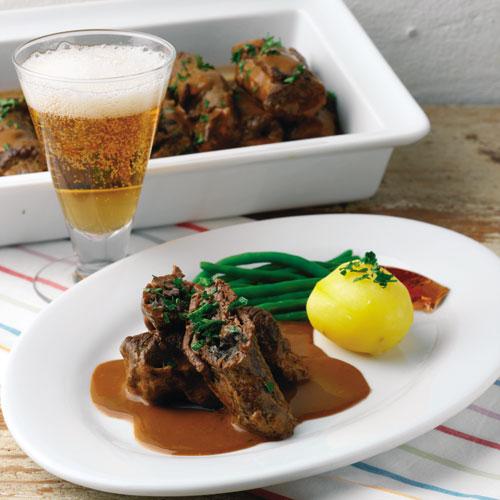 Oxrulader i portersås