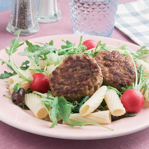 Lammfärsbiffar med pastasallad
