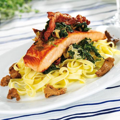 Laxfilé på spenatbädd