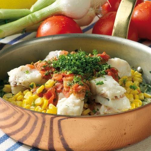 Ångad torskfilé på spenatbädd