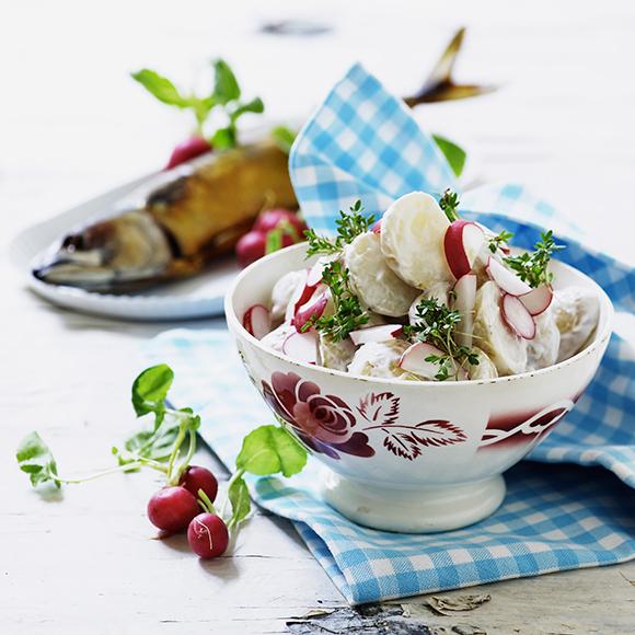 Potatissallad med rökt makrill
