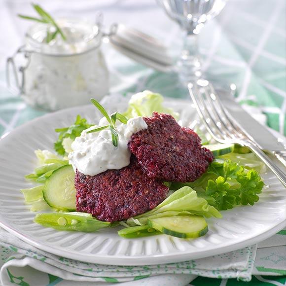 Rödbetsbiffar med örtsås