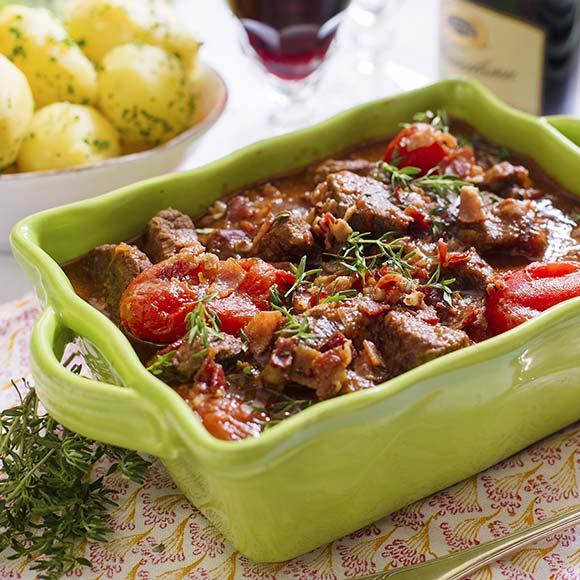 Rökig älggryta med tomat och chili