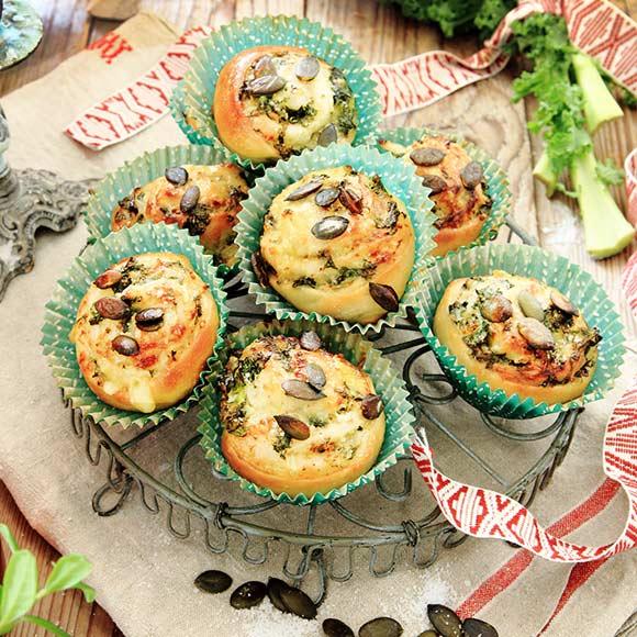 Grönkålssnurror med cheddar