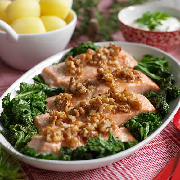 Lax med nöttäcke och limesås