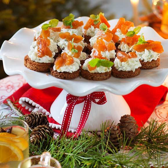 Pepparkakscrostini med aprikoser