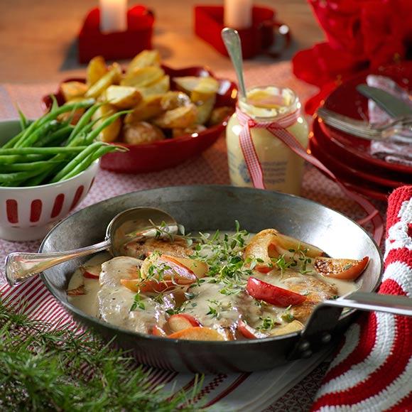 Kycklingpanna med stekta äpplen