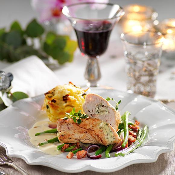 Fylld nyårskyckling med potatisbakelse