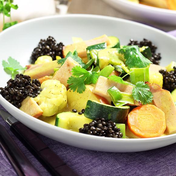 Kasslergryta med kokosmjölk och svarta linser