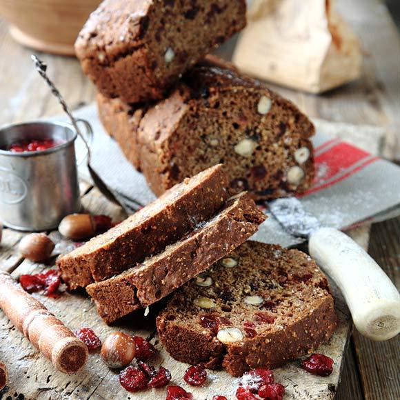 Filmjölksbröd med lingonsylt