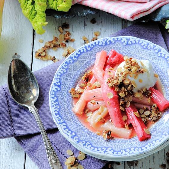 Smält rabarber med havrefras