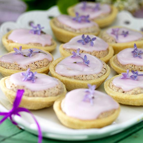 Polynéer med syrenglasyr