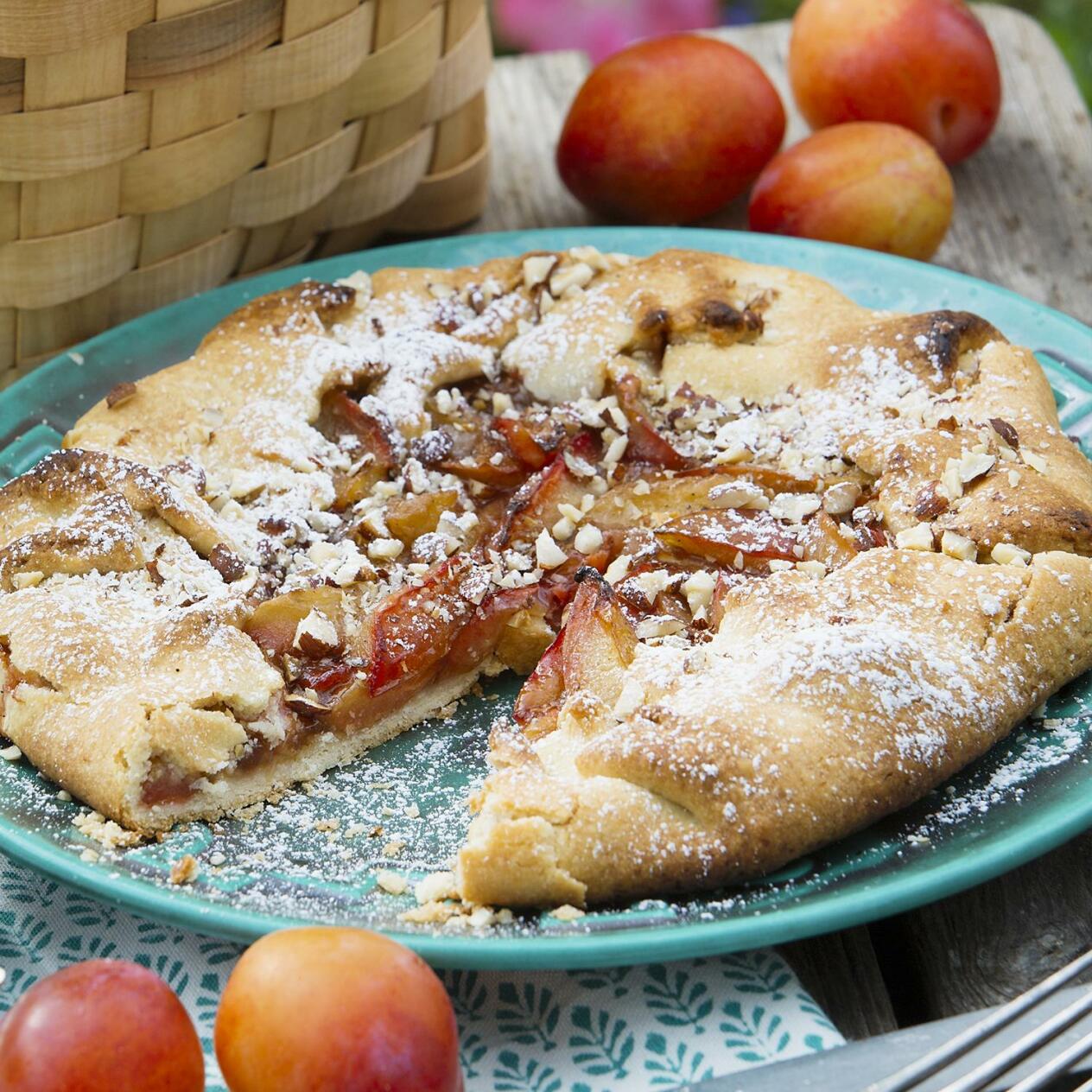 Plommonpaj med vaniljglass