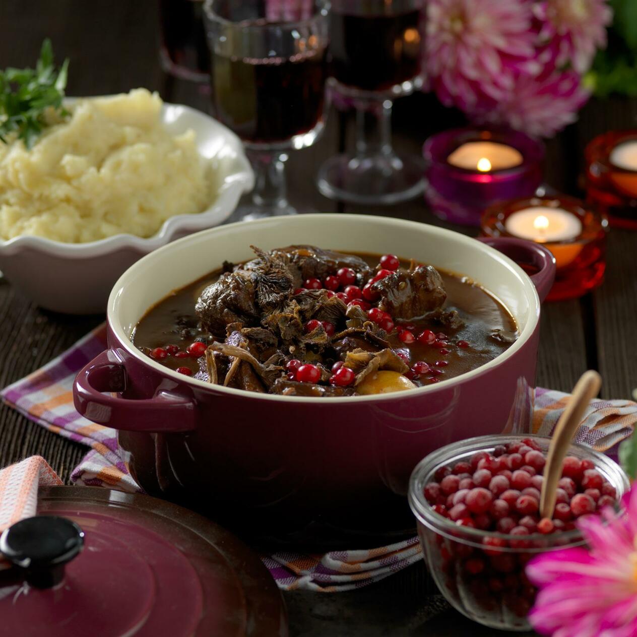 Viltgryta med lingon