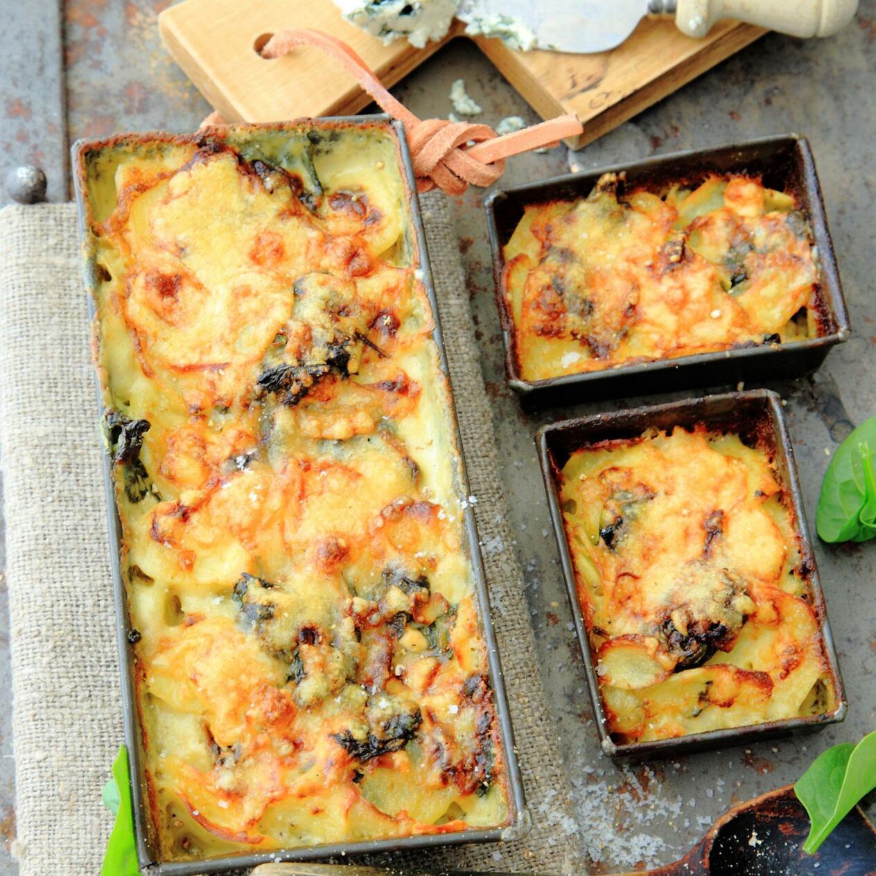 Potatisgratäng med spenat och blåmögelost