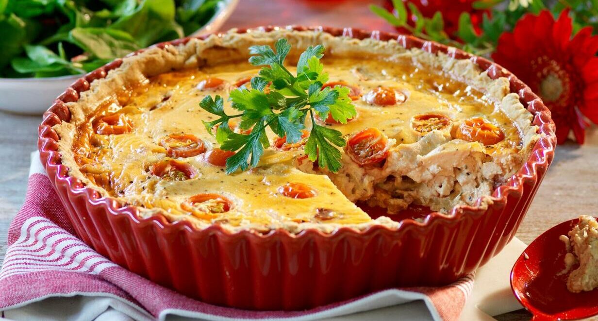 Kycklingpaj med bacon och chilisås