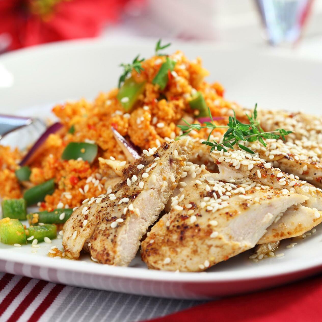 Sesamkyckling med couscoussallad