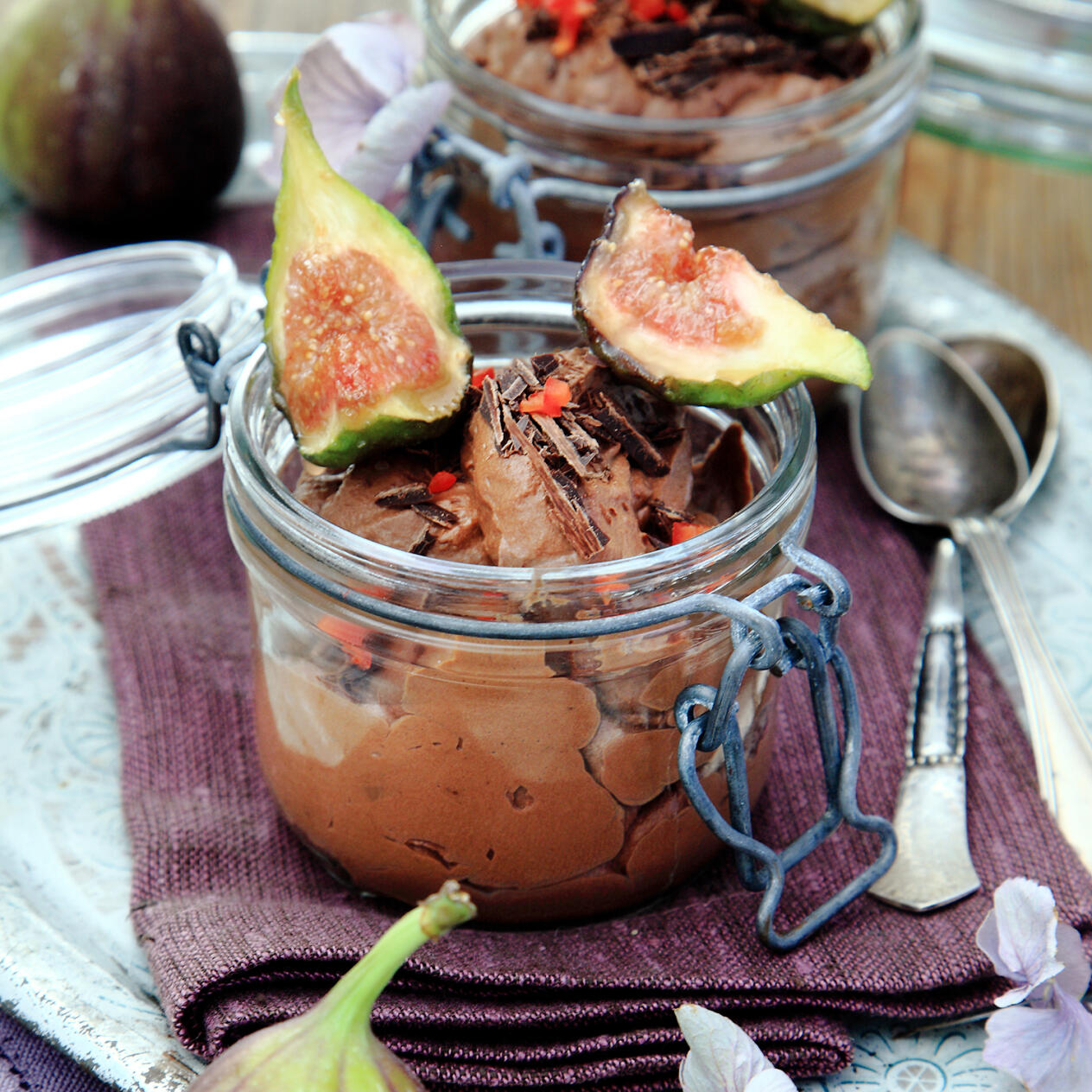 Chokladmousse med chili och karamelliserade fikon