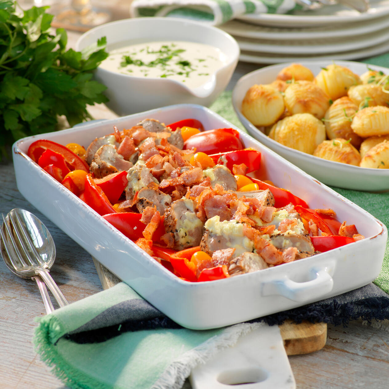 Fläskfilé i ädelostsås