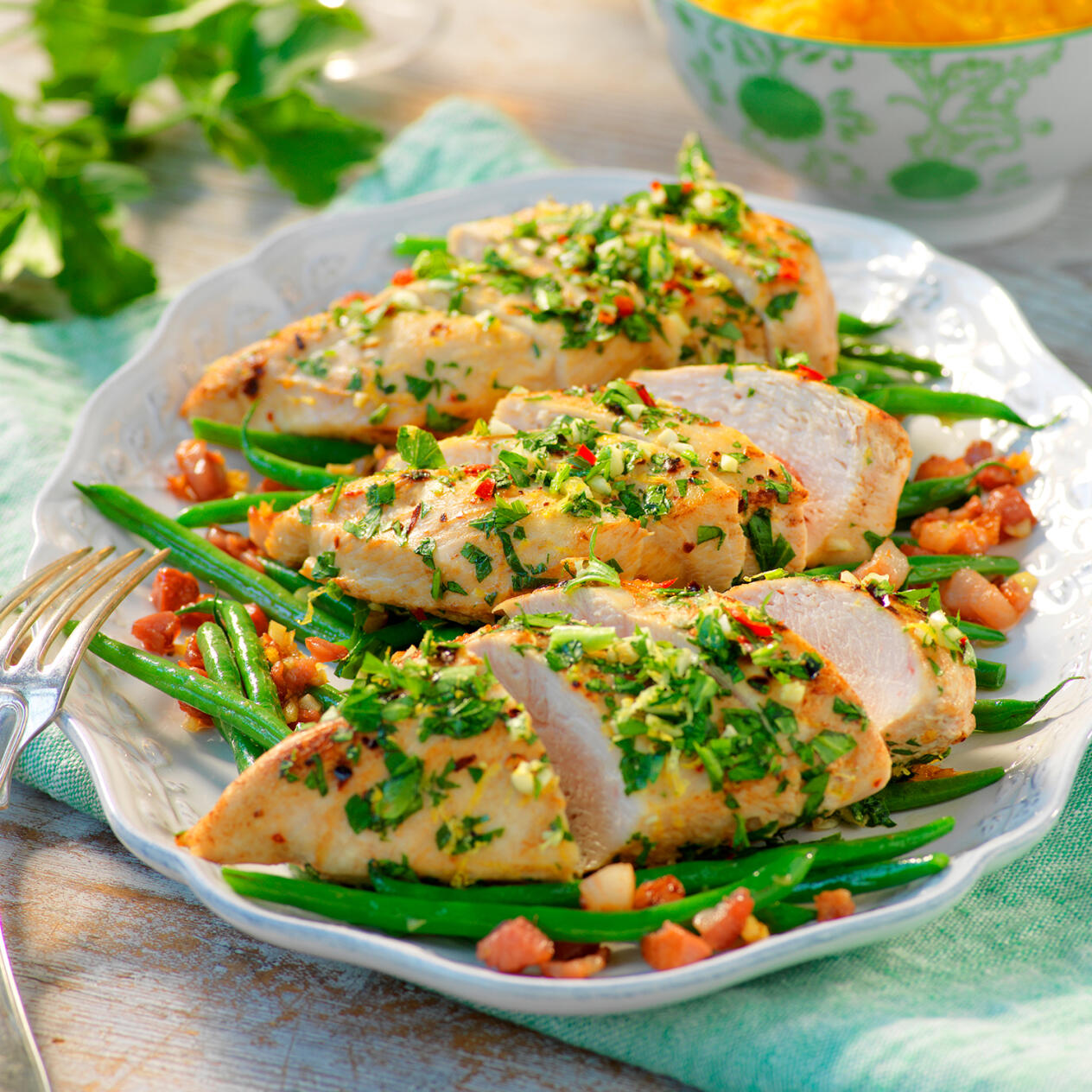 Kryddig kyckling med rotfruktsbearnaise