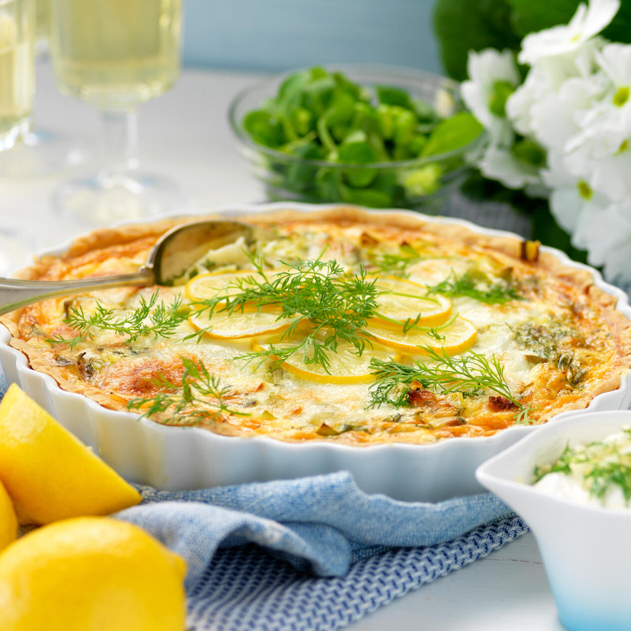 Lyxig paj med rökt lax