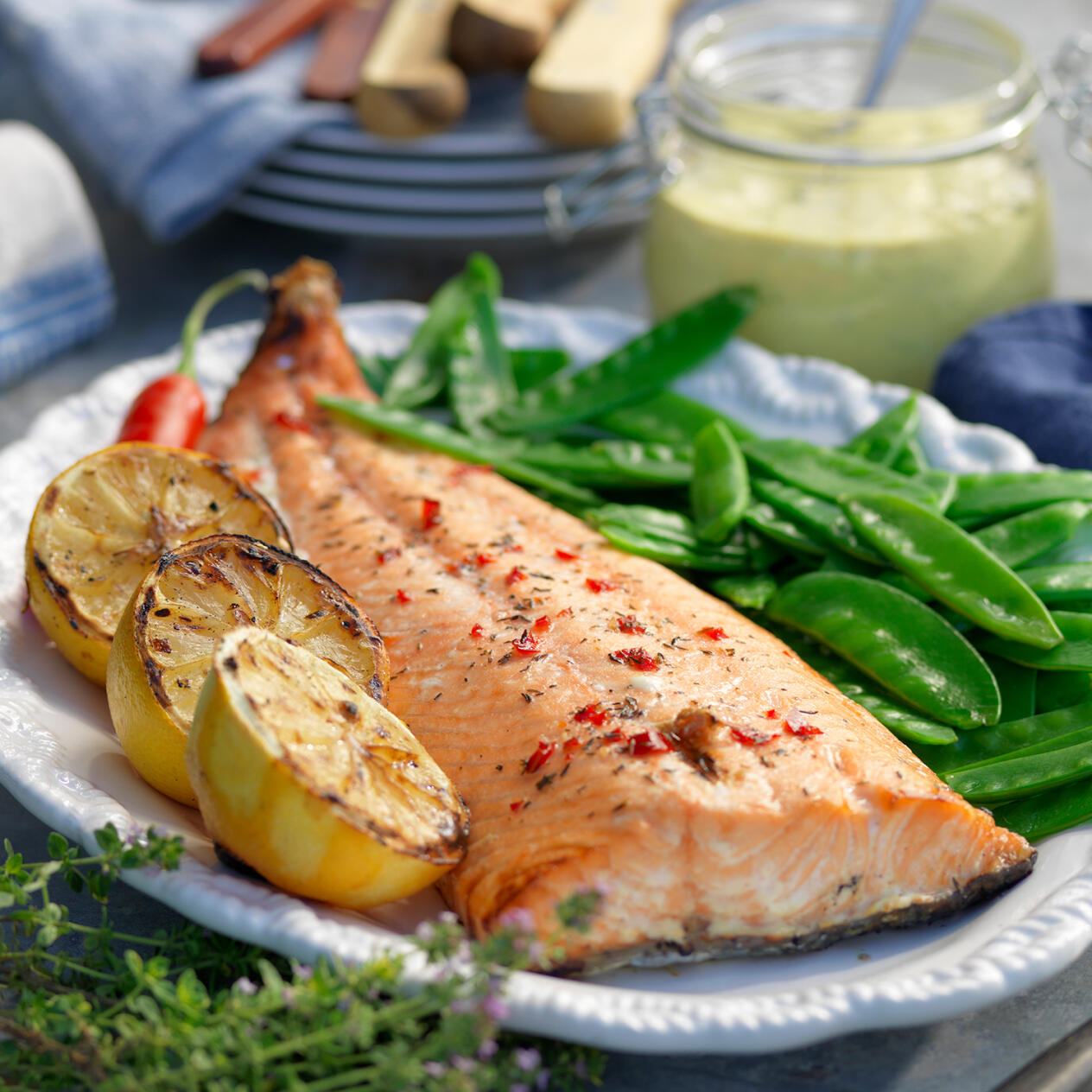 Grillad lax med curryremoulad