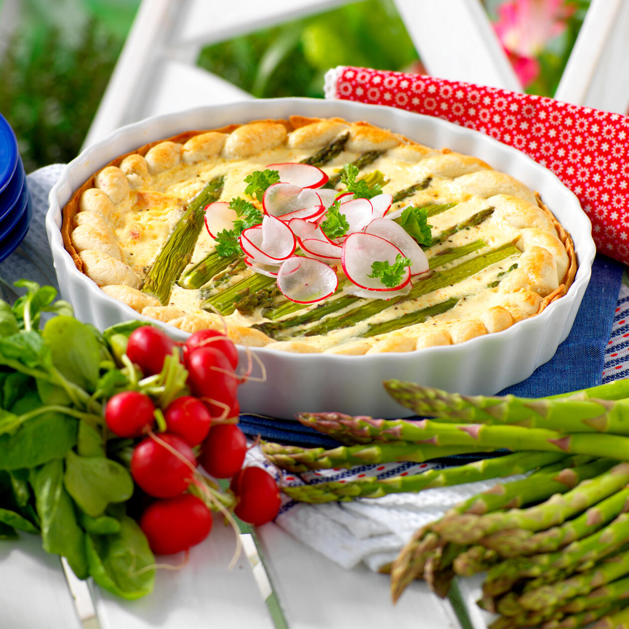 Sparris- och baconpaj