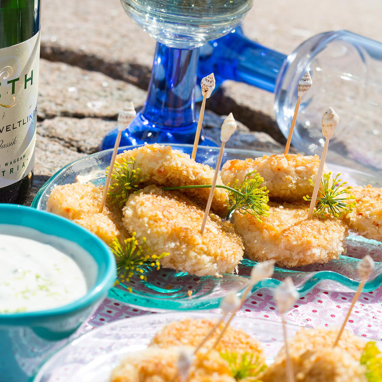 Skaldjurskakor med limesås